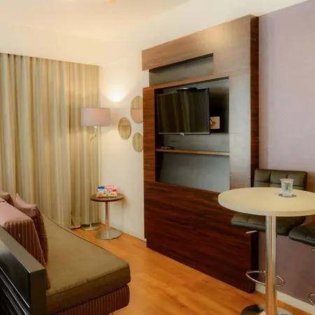 Comfort Suites Alphaville Barueri Exterior foto